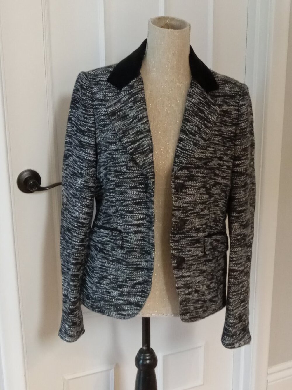 Pink Tartan Black & Grey Textured Blazer – Velvet Trim – Made in Canada Sz 8
